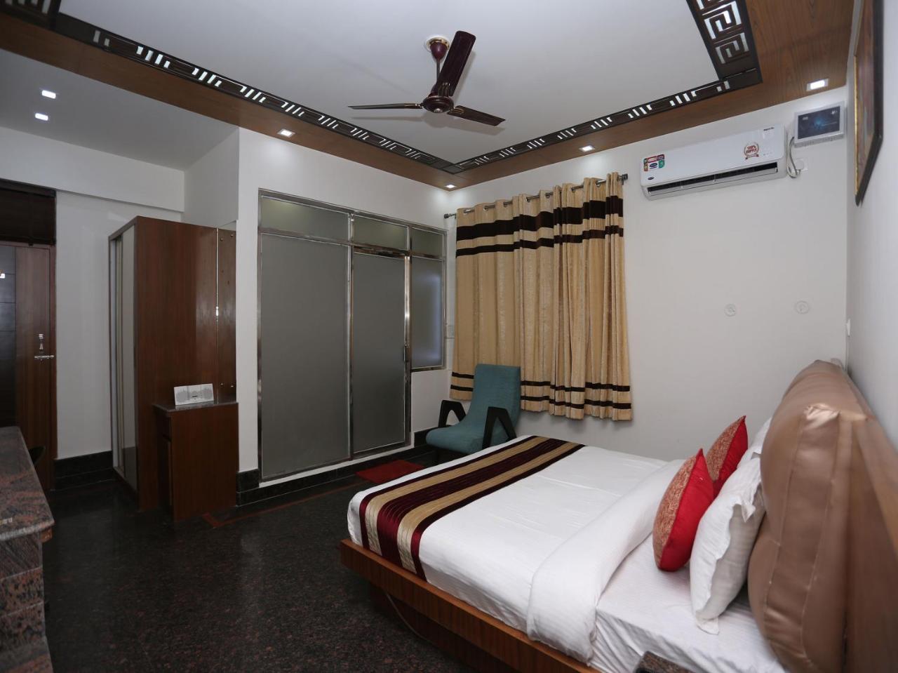 Oyo 10448 Green View Home Stay Dehradun Exterior photo