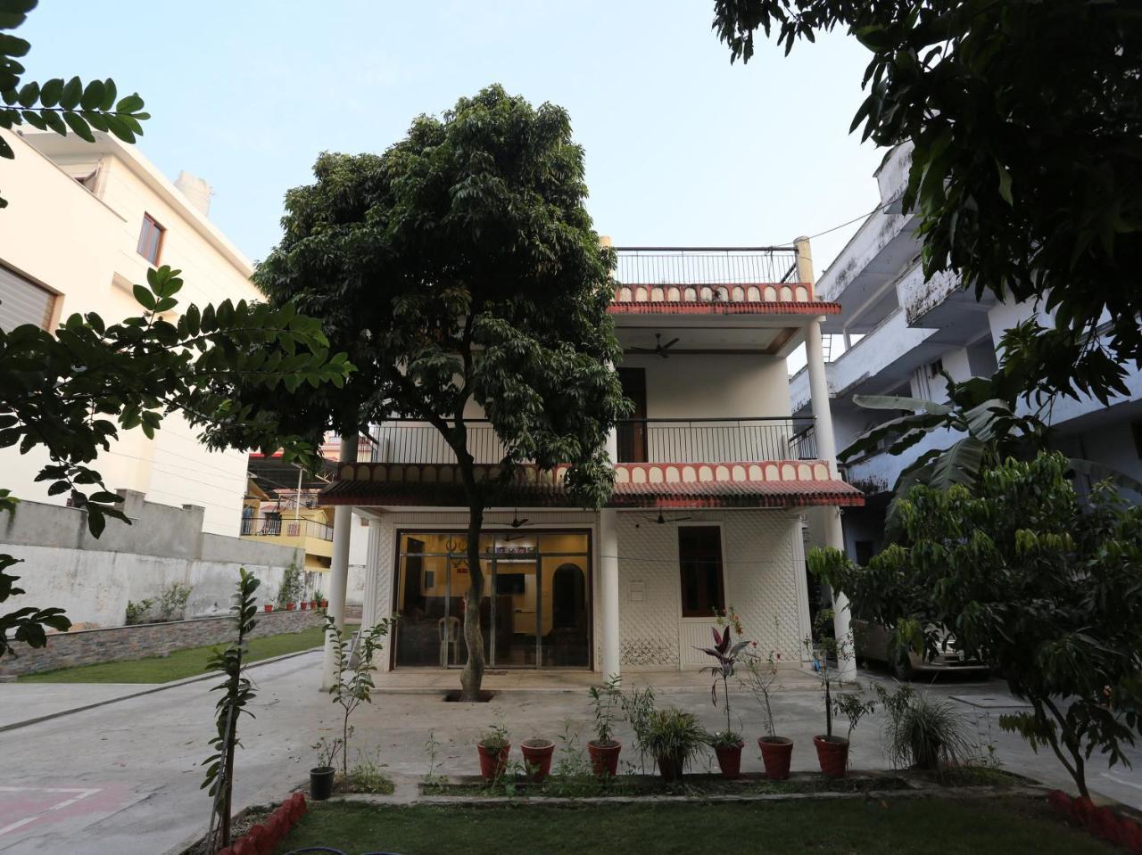 Oyo 10448 Green View Home Stay Dehradun Exterior photo